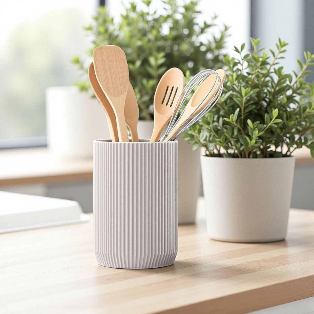 Ribbed Ceramic Utensil Holder – Minimalist Kitchen Pot